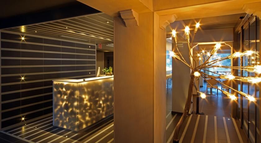 Xalet Bringue Hotel إل سرات المظهر الخارجي الصورة