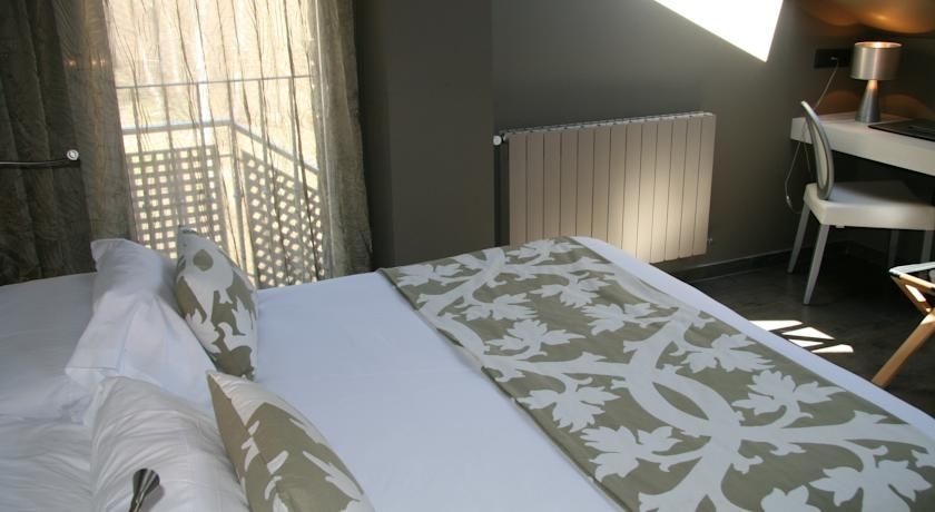Xalet Bringue Hotel إل سرات المظهر الخارجي الصورة