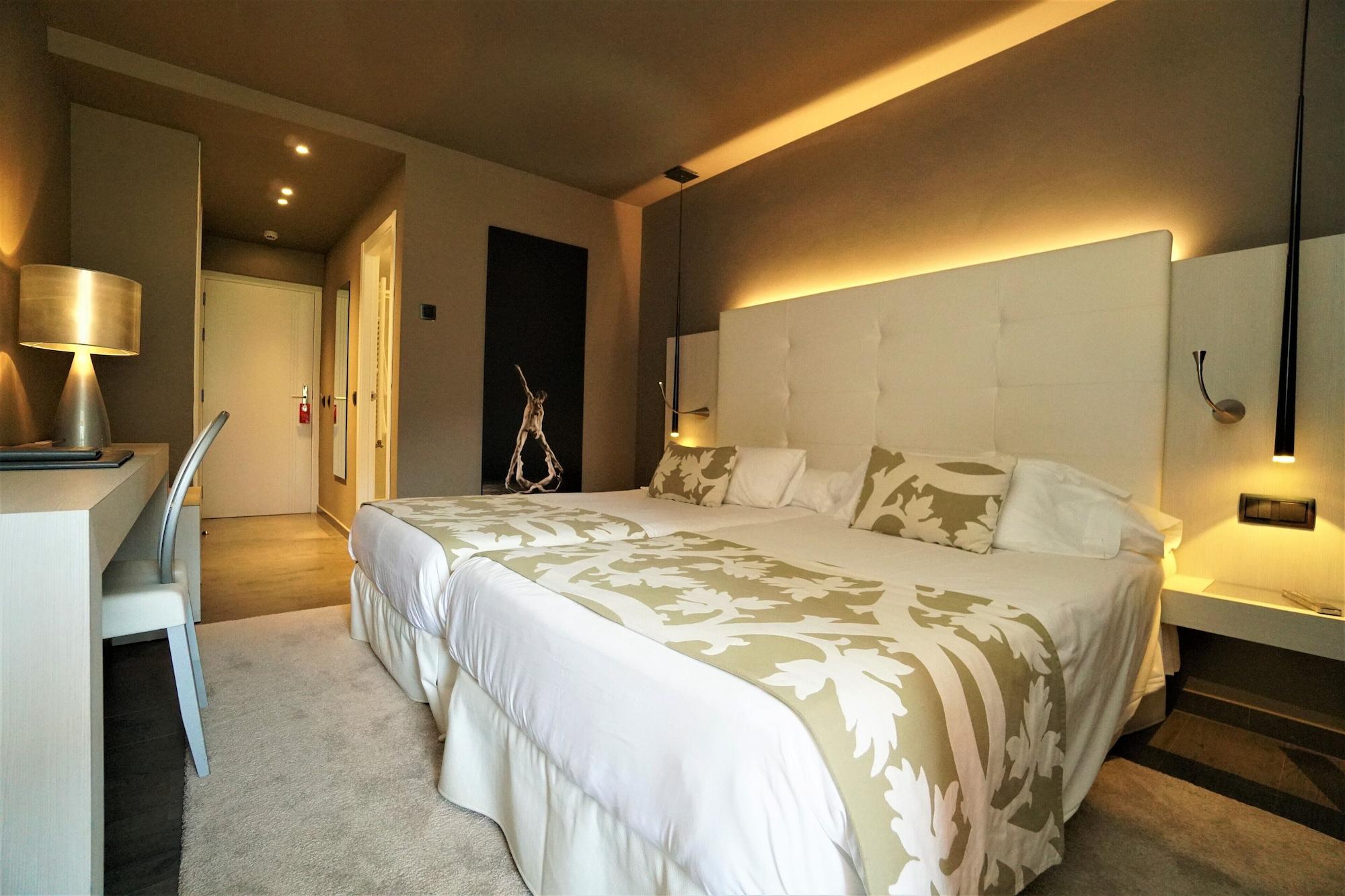 Xalet Bringue Hotel إل سرات المظهر الخارجي الصورة